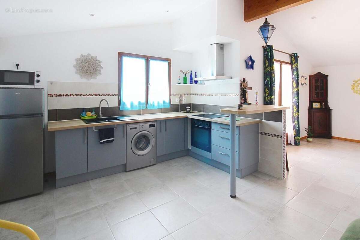 Maison 210 m² à Ares  - photo 8