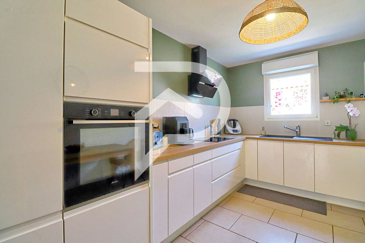 Maison à GREOUX-LES-BAINS