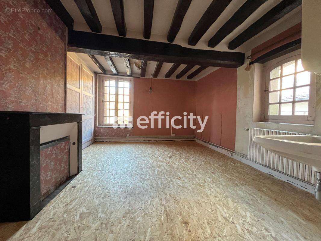 Maison à LONGNY-AU-PERCHE