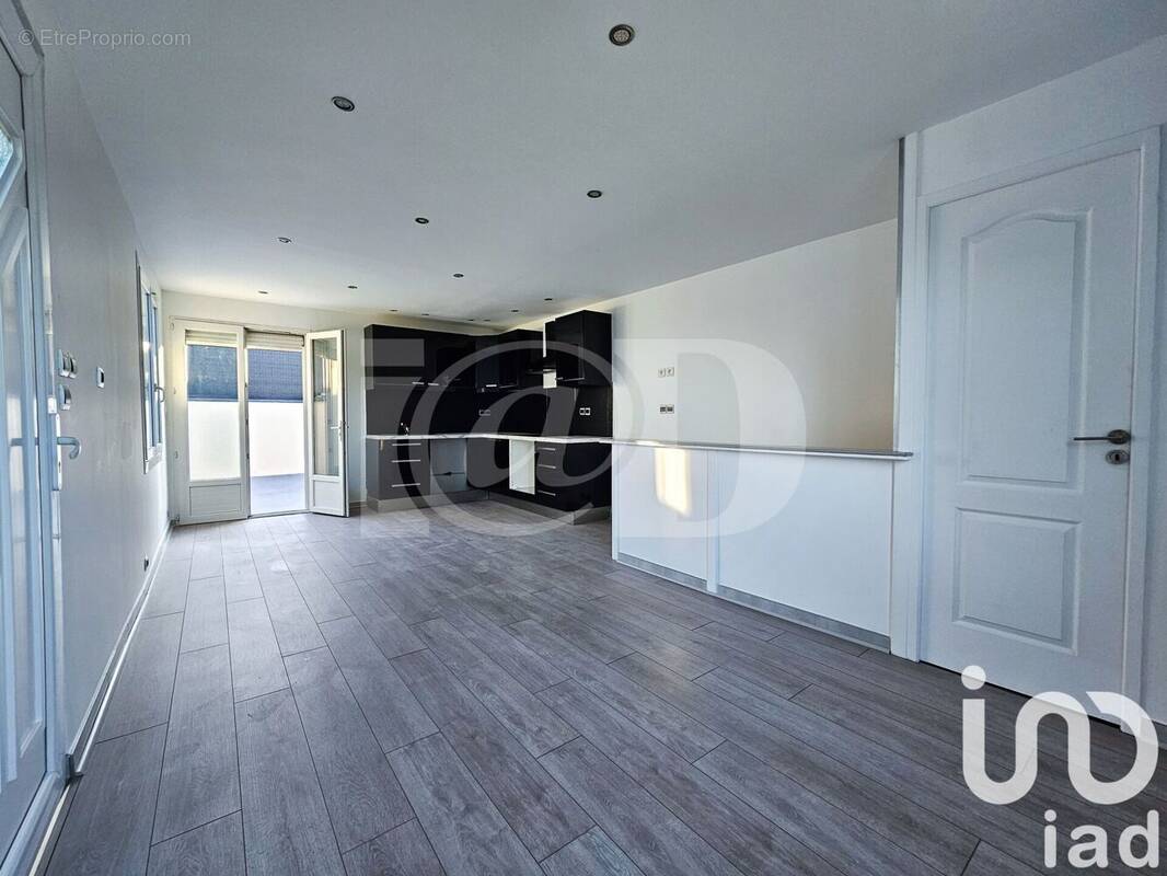 Photo 1 - Maison à MONTLHERY