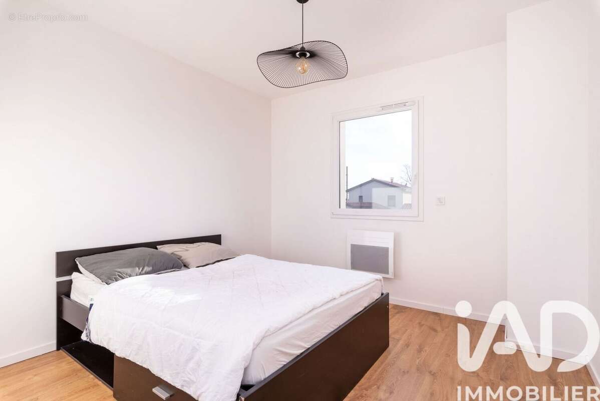 Maison 97 m² à Amberieux  - photo 8