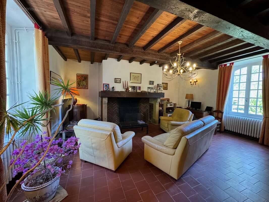Maison à MORLAAS