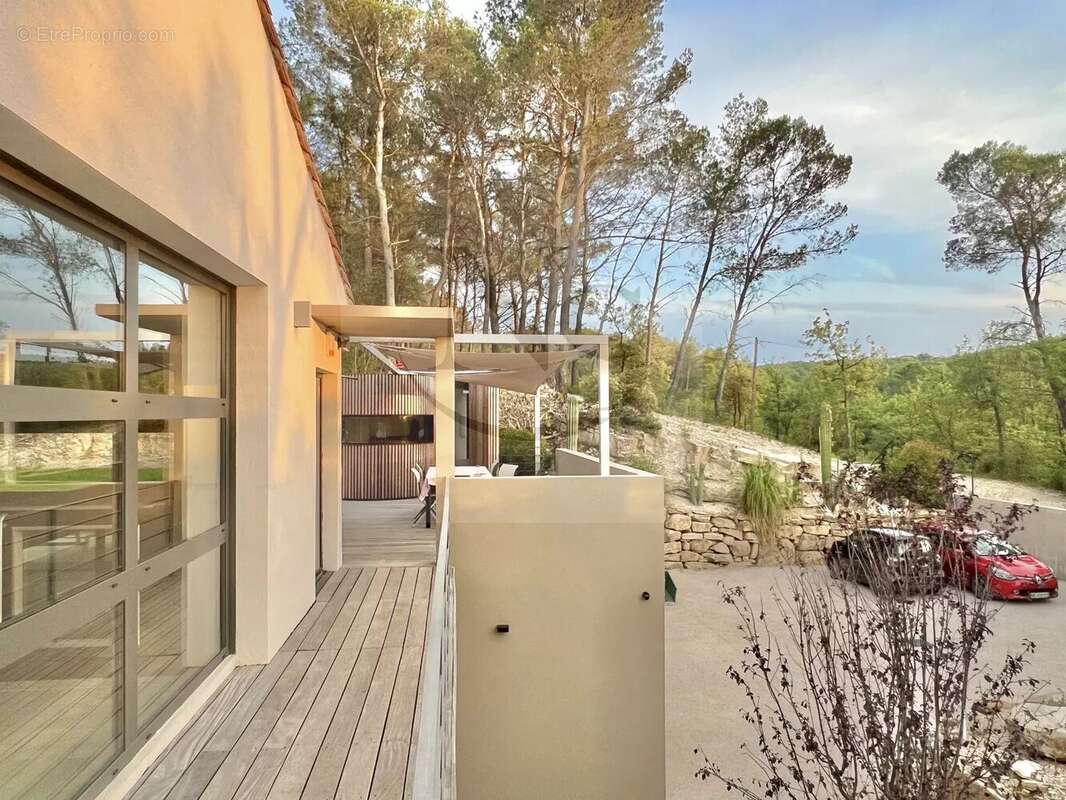 Maison à LE THOLONET