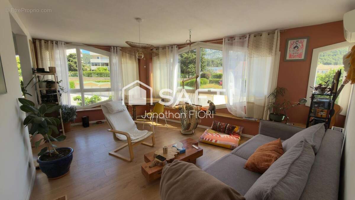 Photo 2 - Appartement à LA VALETTE-DU-VAR