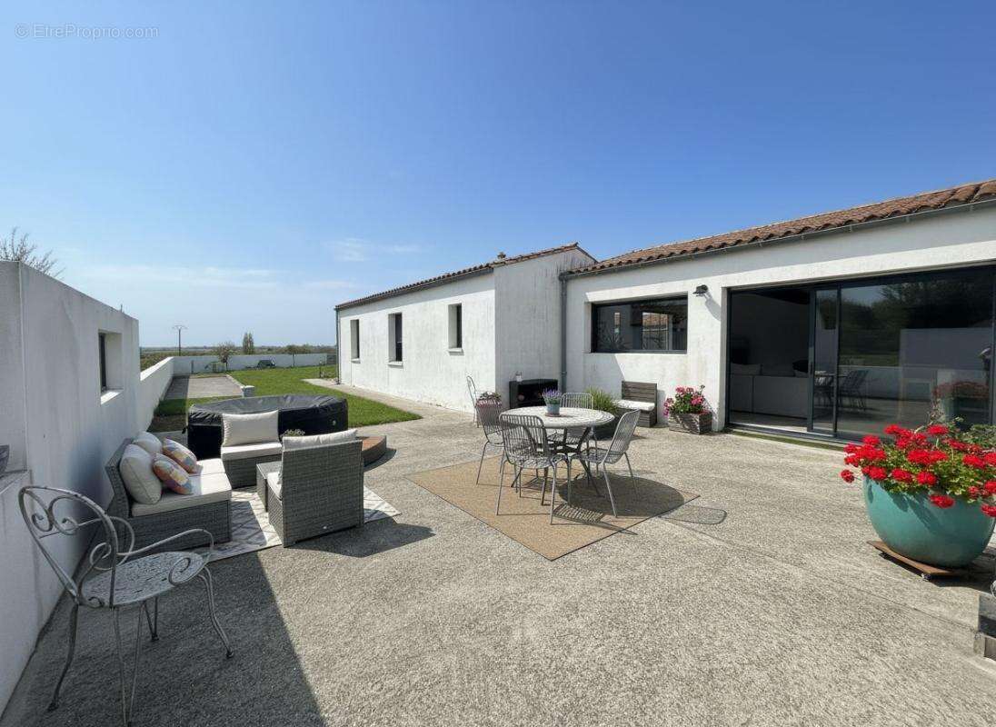 Maison à ANDILLY