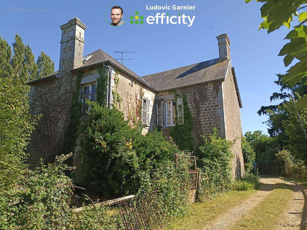 Maison à SAINT-HILAIRE-DU-HARCOUET