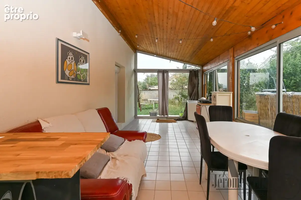 Appartement esprit maison entièrement rénové avec jardin exceptionnel de 400 m2 - Hauteurs de Chasse-Sur-Rhône - photo 3