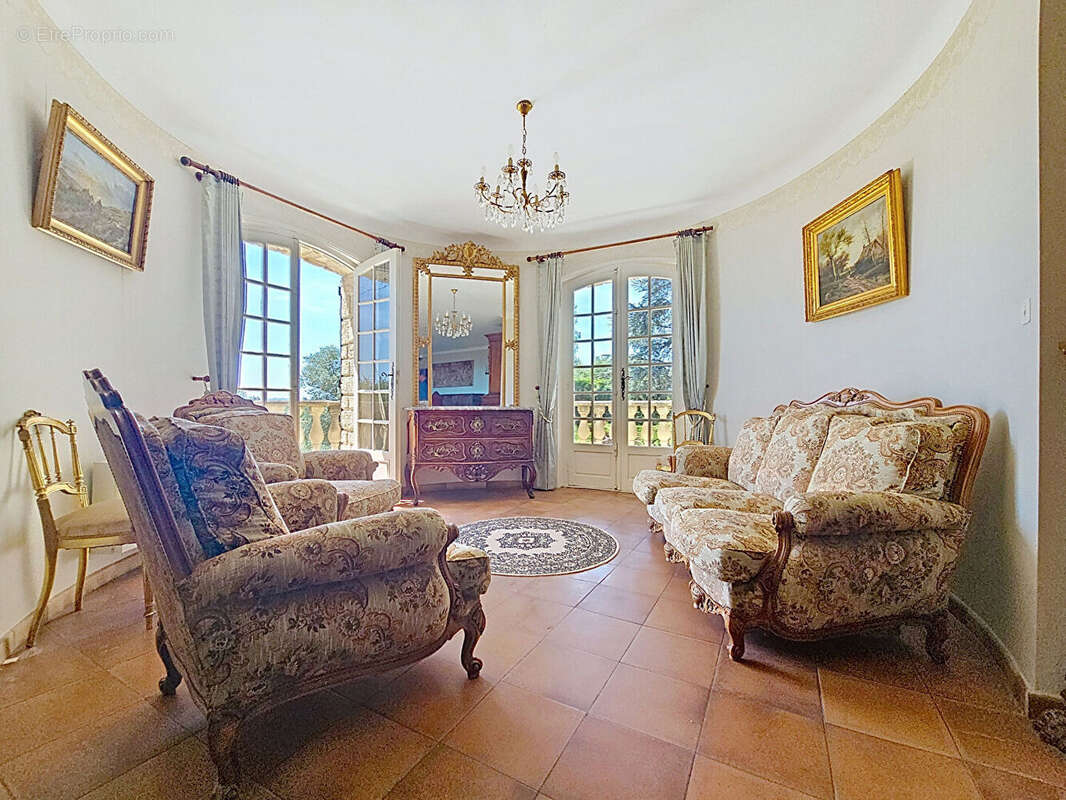 Maison à LES ANGLES