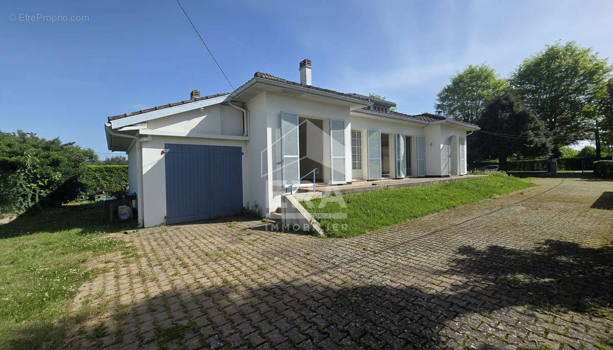 Maison à VIC-EN-BIGORRE