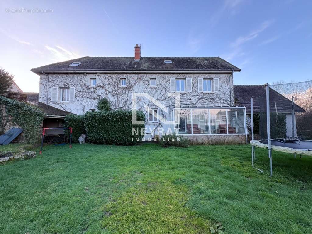 Maison à ETANG-SUR-ARROUX