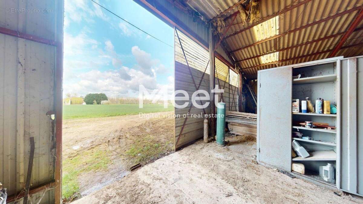 Commerce à EPINEAU-LES-VOVES