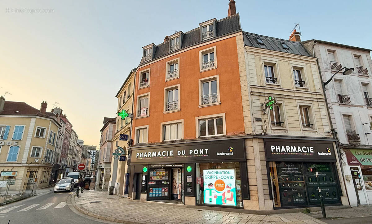 Appartement à CORBEIL-ESSONNES