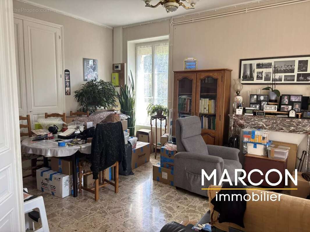 Maison à SAINT-GEORGES-LES-LANDES