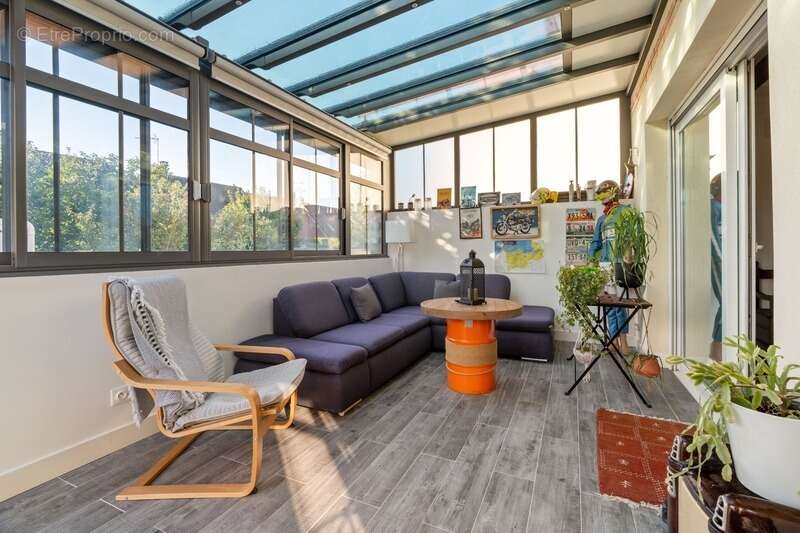 Maison à MAURECOURT