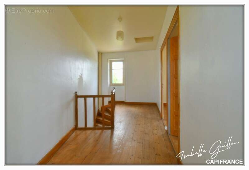 Maison à LE CHATELET