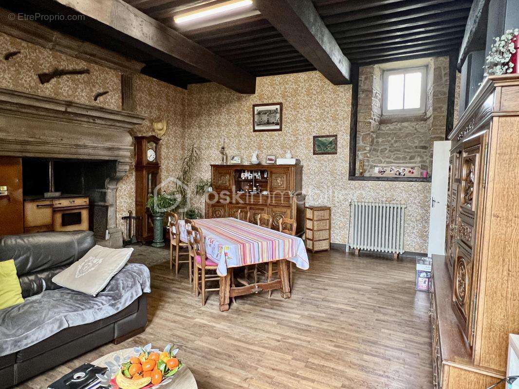 Maison à SAINT-BRICE-EN-COGLES