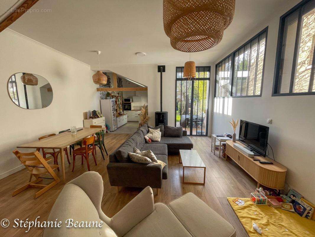  Maison individuelle – 5 chambres – Ermont centre - Gares de Cernay / Ermont-Halte à 700m - photo 2
