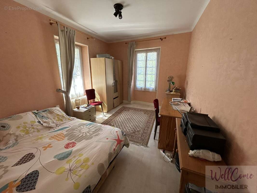 Maison à SAINT-JULIEN-MONT-DENIS