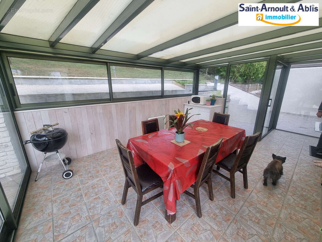 Maison à SAINT-ARNOULT-EN-YVELINES