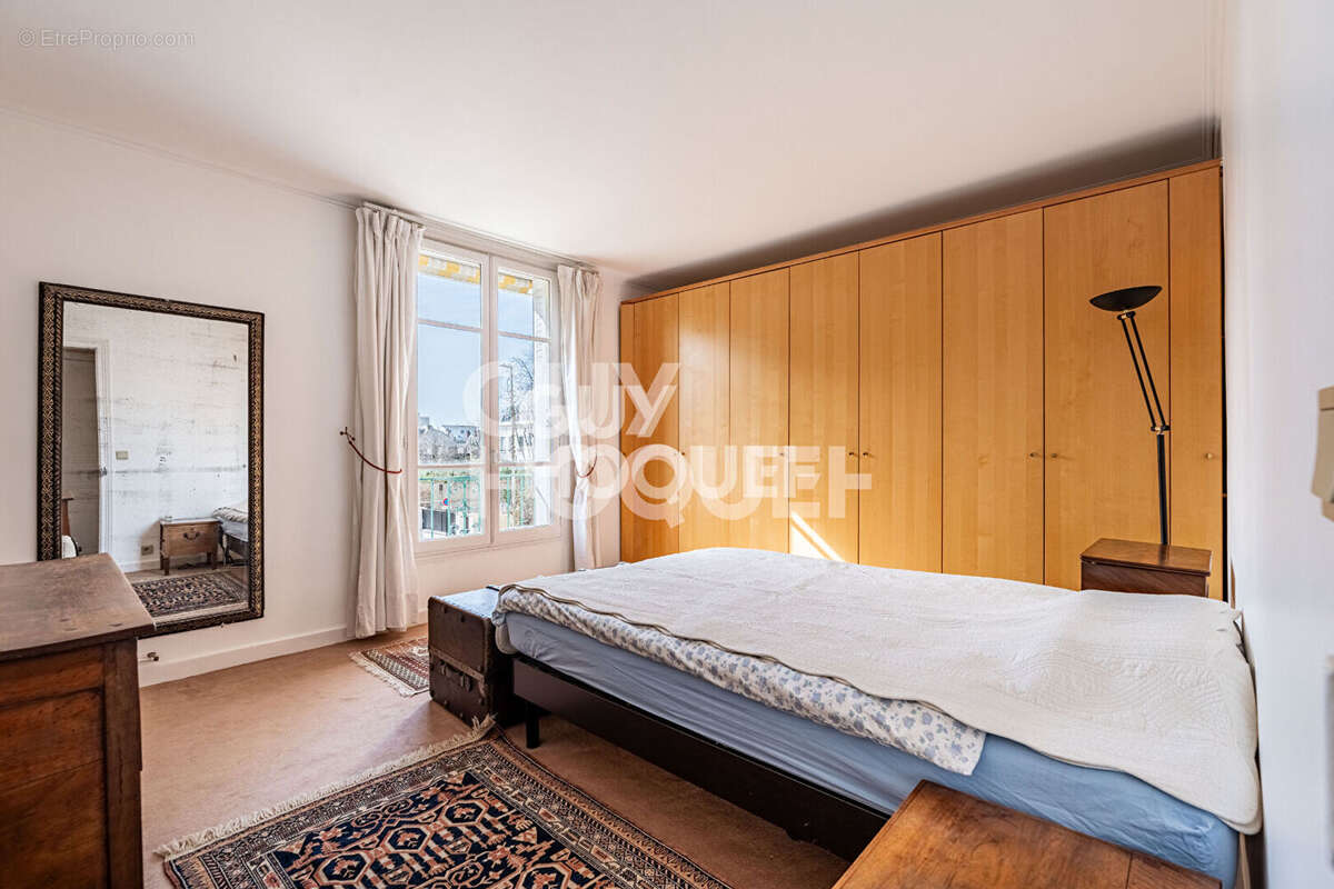 Maison à COURBEVOIE