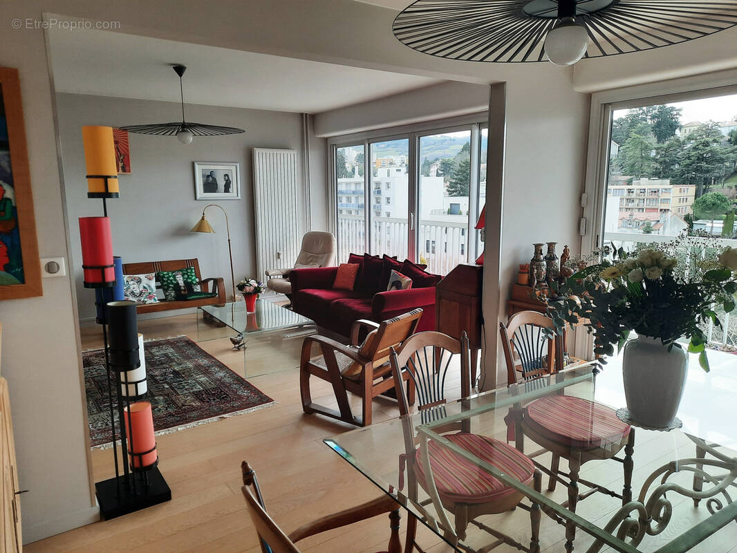 Appartement à SAINT-ETIENNE