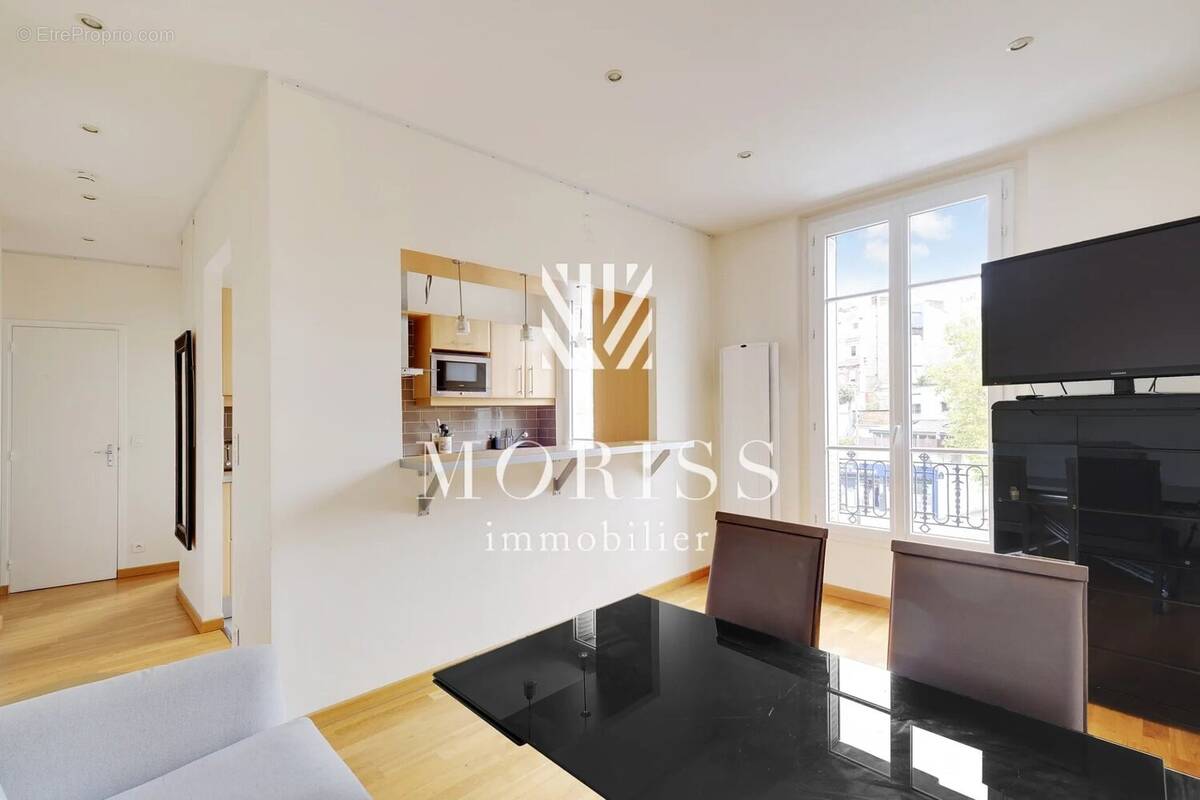 Appartement à PARIS-17E