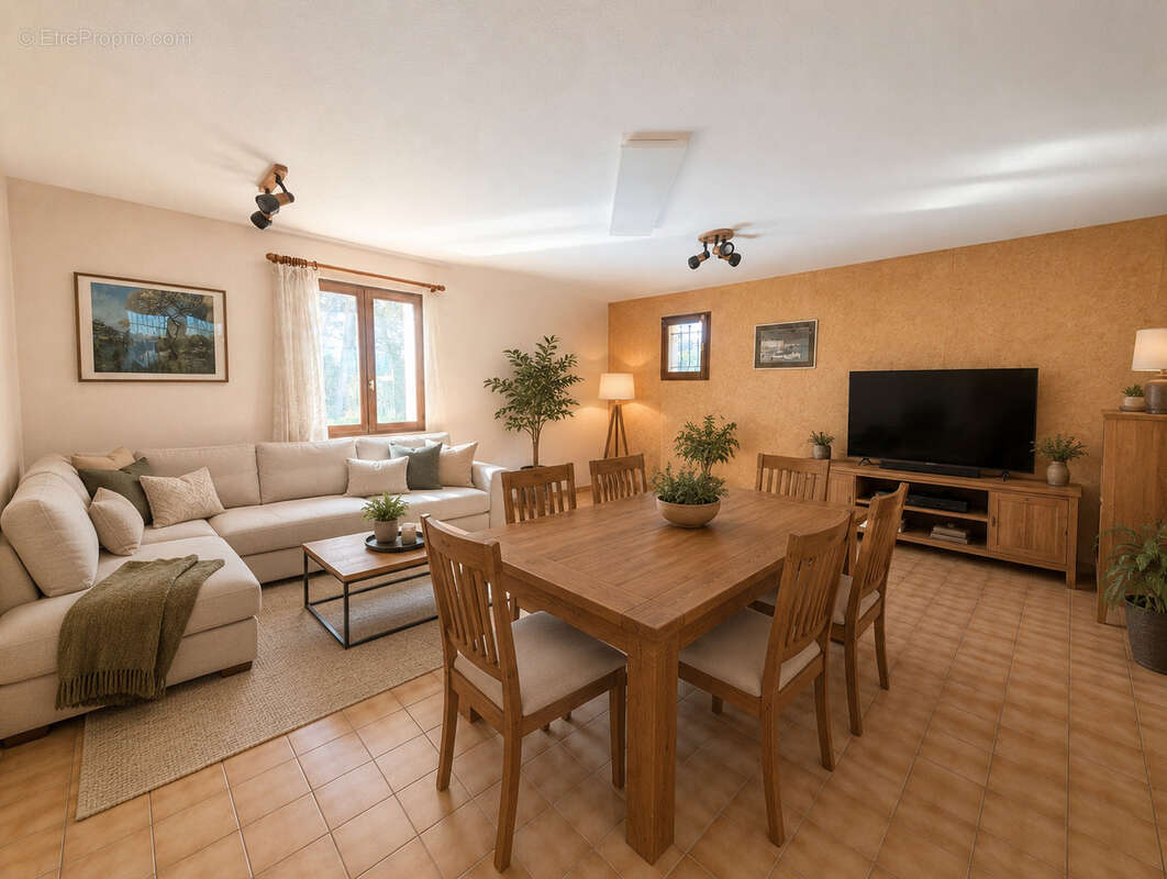 Maison à MOUGINS