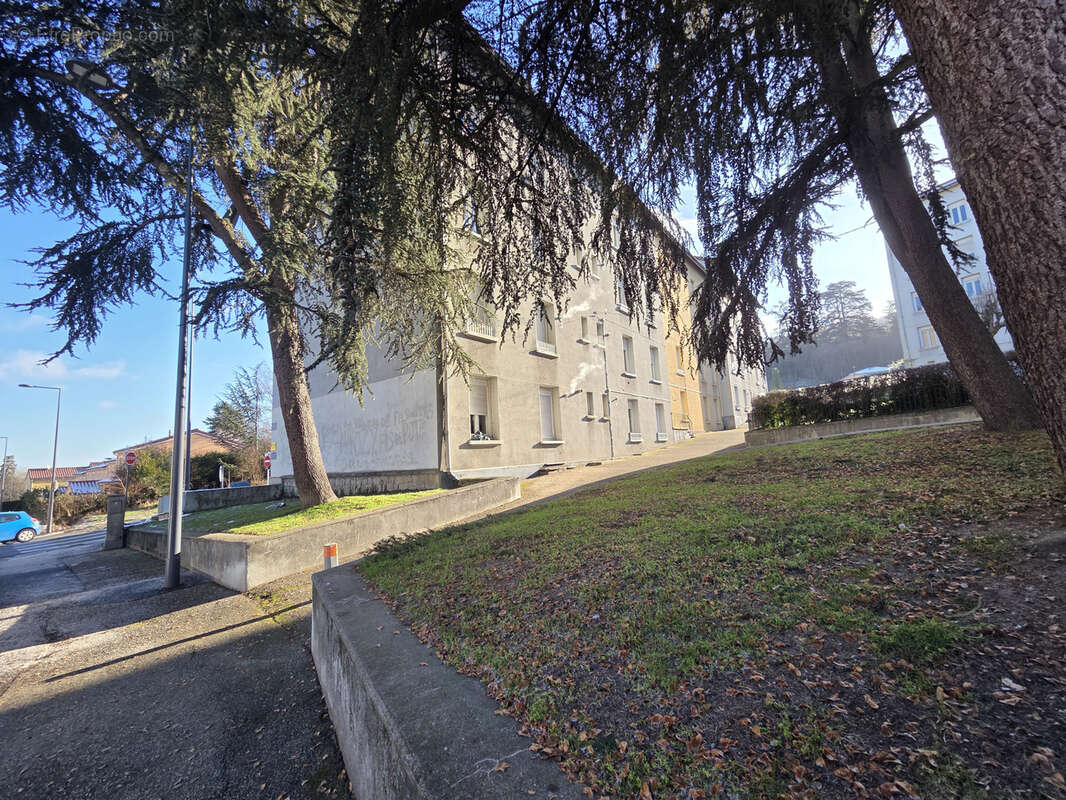 Appartement à SAINT-ETIENNE