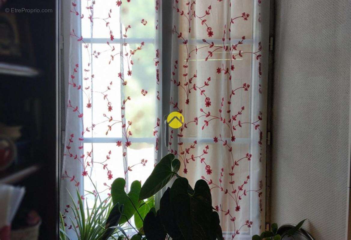 Maison à LURCY-LEVIS