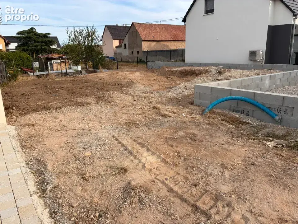 Terrain à HOUSSEN