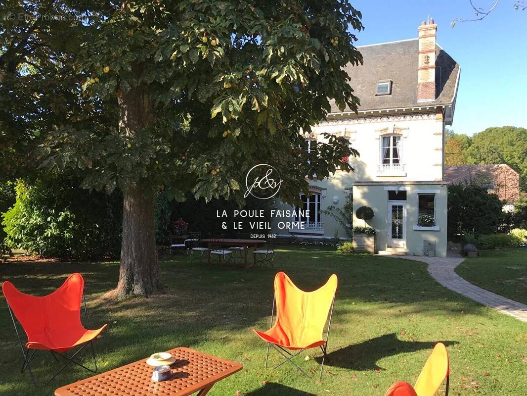 Maison à HOUDAN