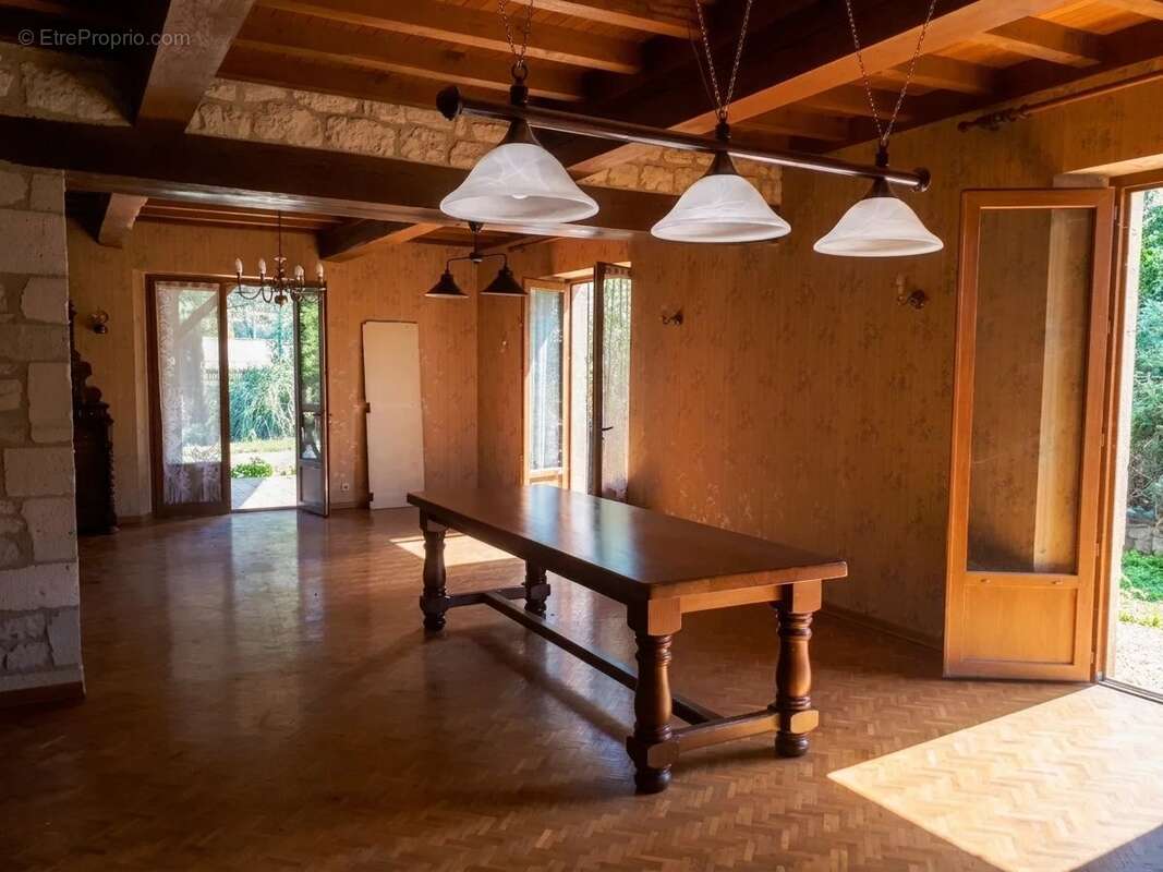 Maison en bordure de village, 3 chambres, dépendances - photo 2