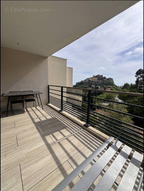 Appartement à EZE