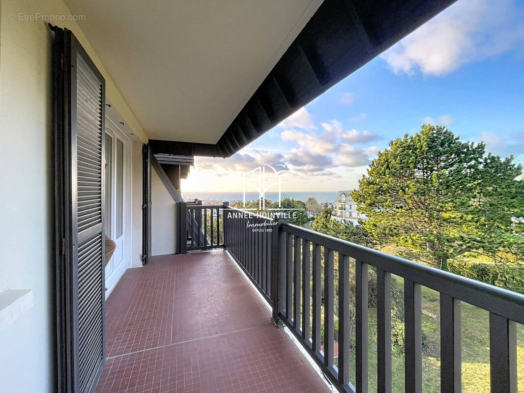 Appartement à BLONVILLE-SUR-MER