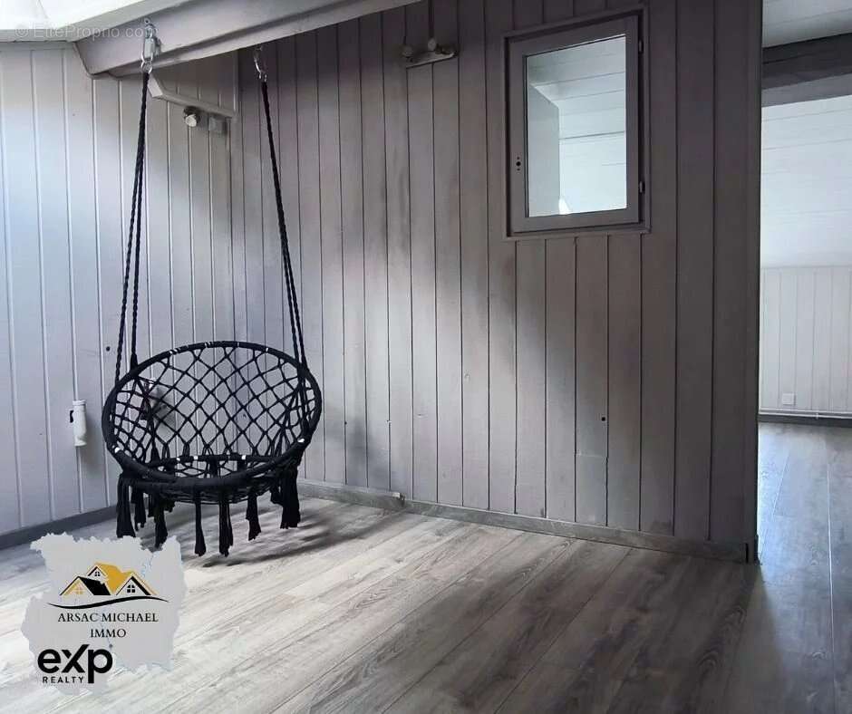 Maison à VERNET-LA-VARENNE