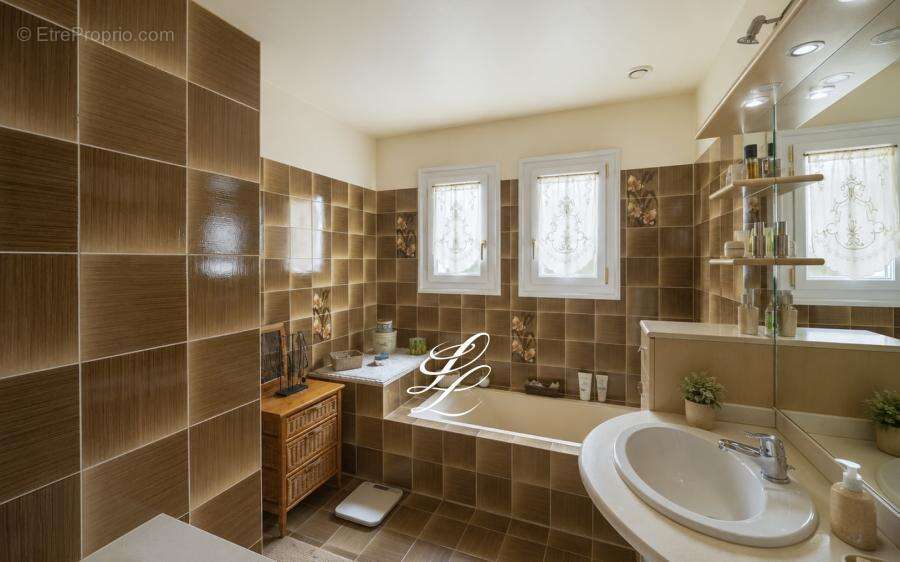Maison 175 m² à Laigne-En-Belin  - photo 68