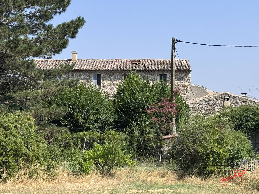 Maison à CRESTET
