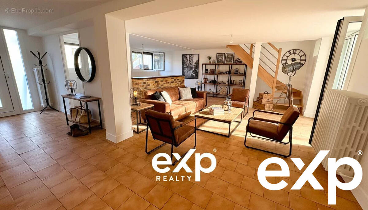 Maison à BUSSY-SAINT-GEORGES