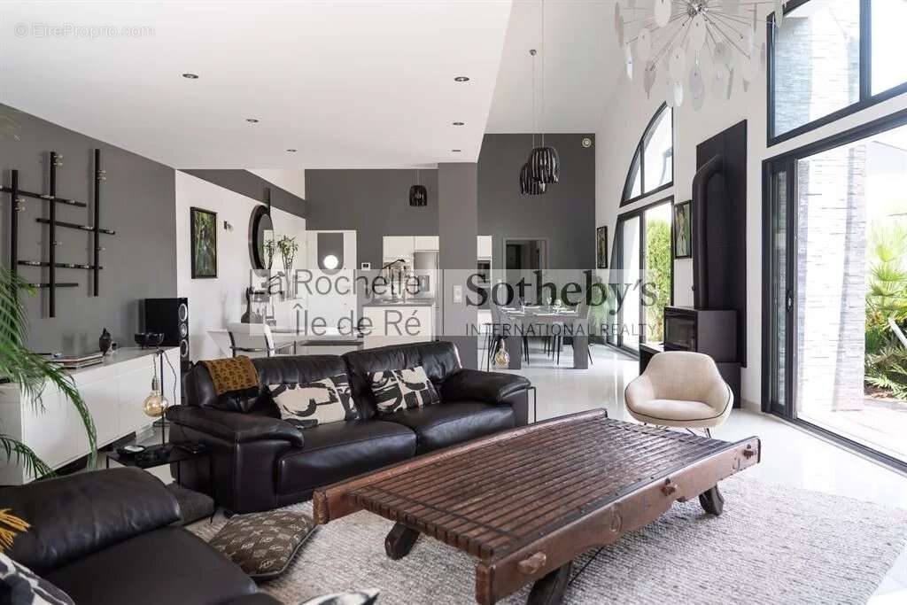 Maison à PORT-DES-BARQUES