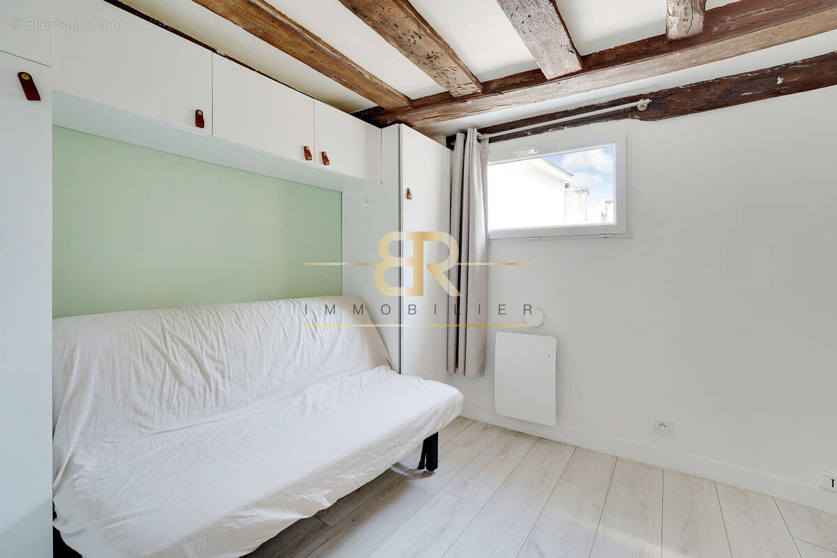 Appartement à PARIS-3E