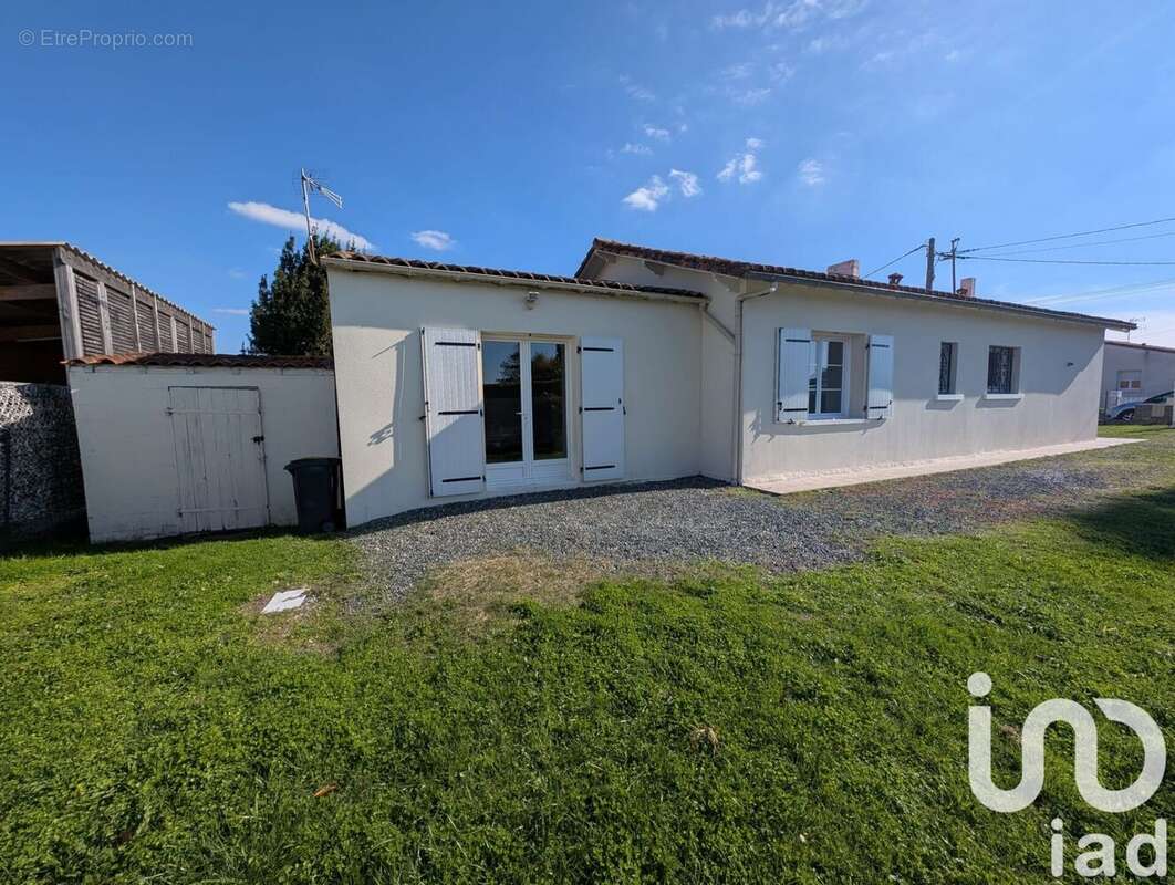 Photo 4 - Maison à MEDIS