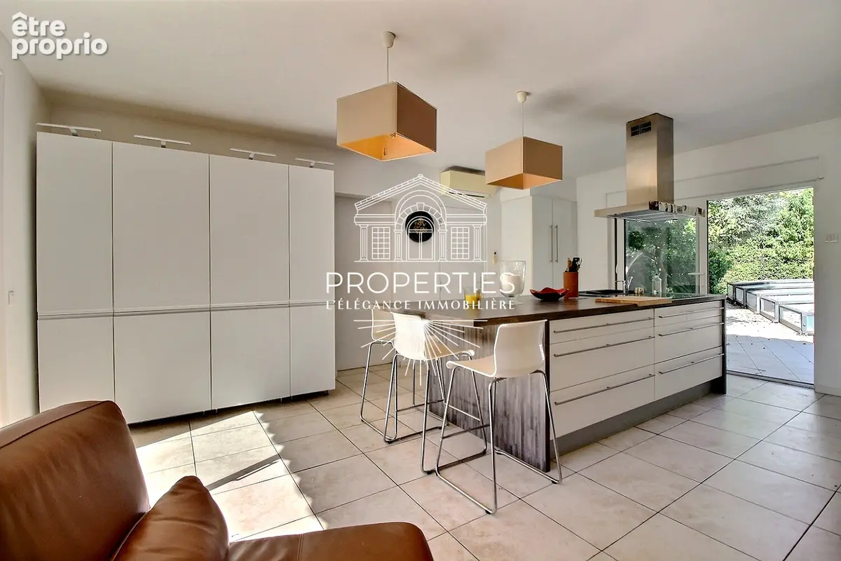 Bormes - le pin - maison de plain-pied - 100m² - 3 chambres - piscine - garage - photo 4