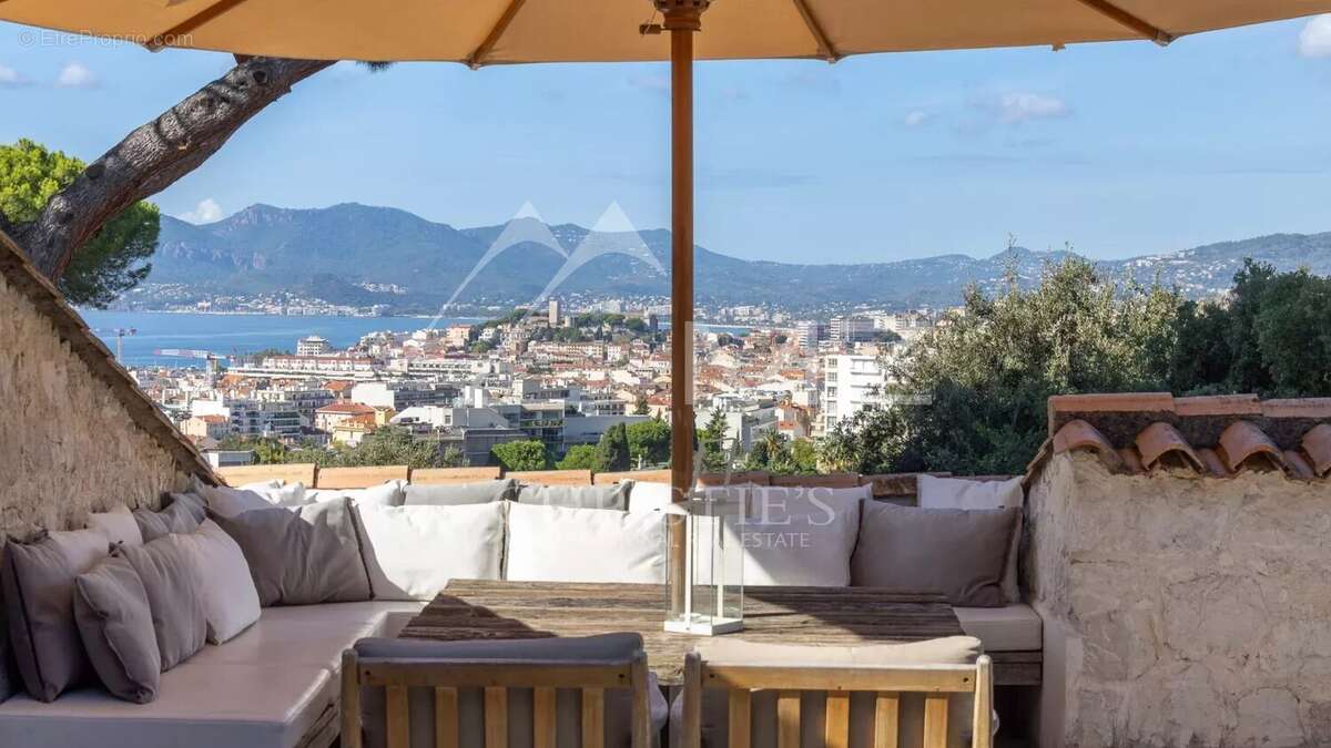 Appartement à CANNES