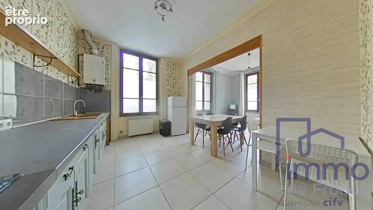 Appartement à SAINT-ETIENNE