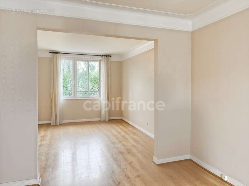 Maison à LE RELECQ-KERHUON