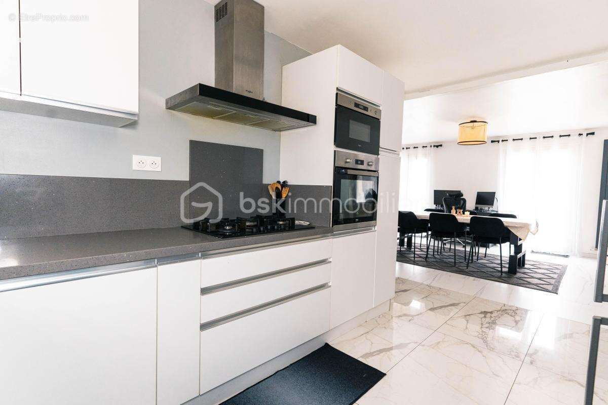 Maison 6 pièces - 4 chambres - 113,01m² - photo 7