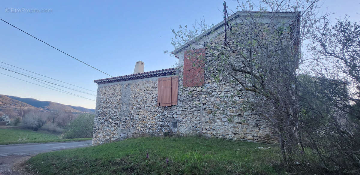 Maison à PEYRUIS
