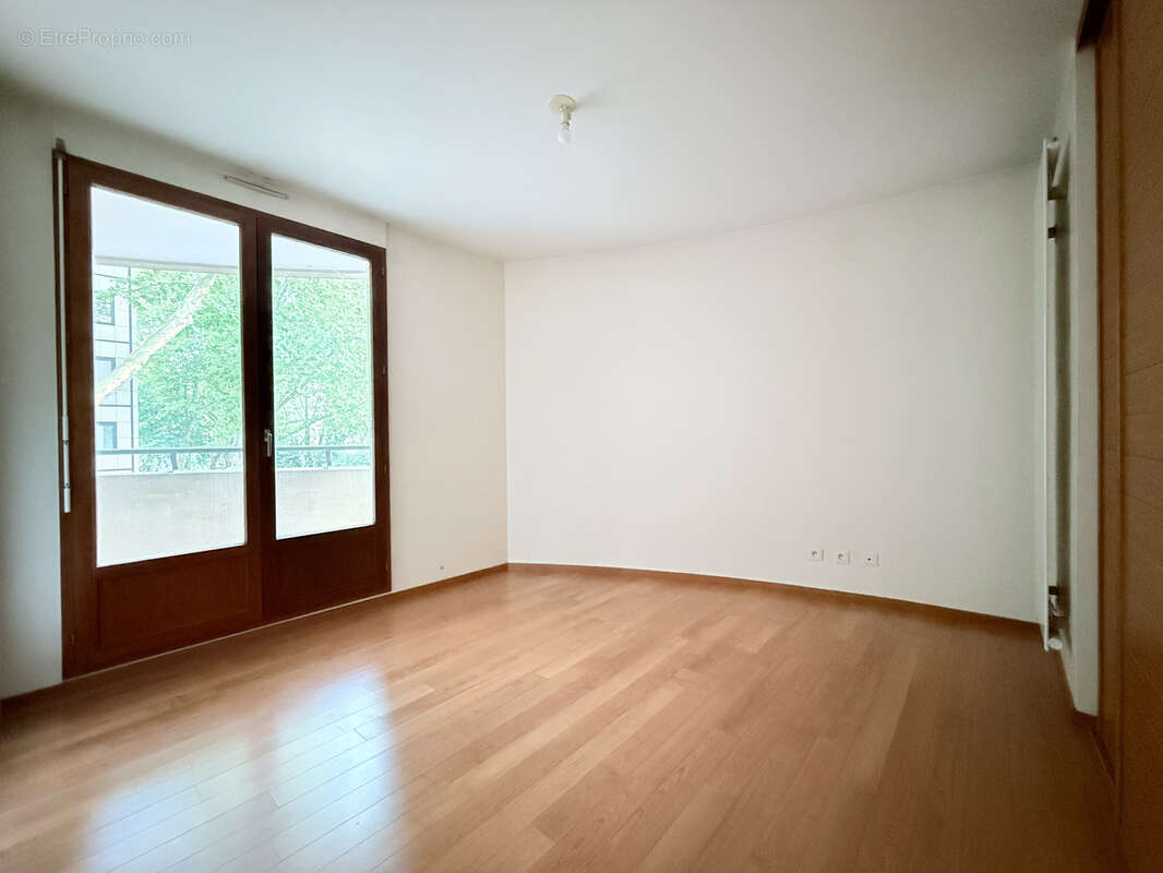 Grand T3 avec balcons et garage   Villeurbanne Charpennes - photo 9