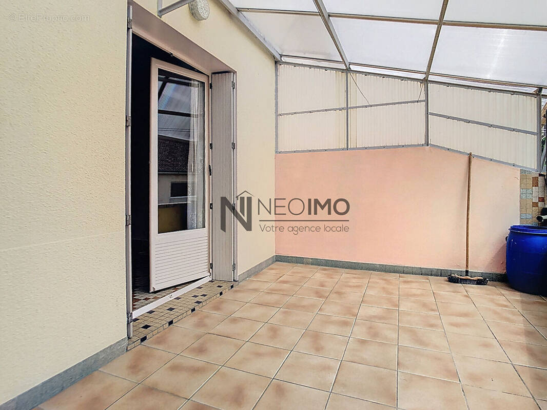 Maison à NEUFCHATEAU