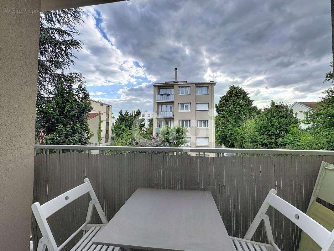 Appartement à LE PERREUX-SUR-MARNE